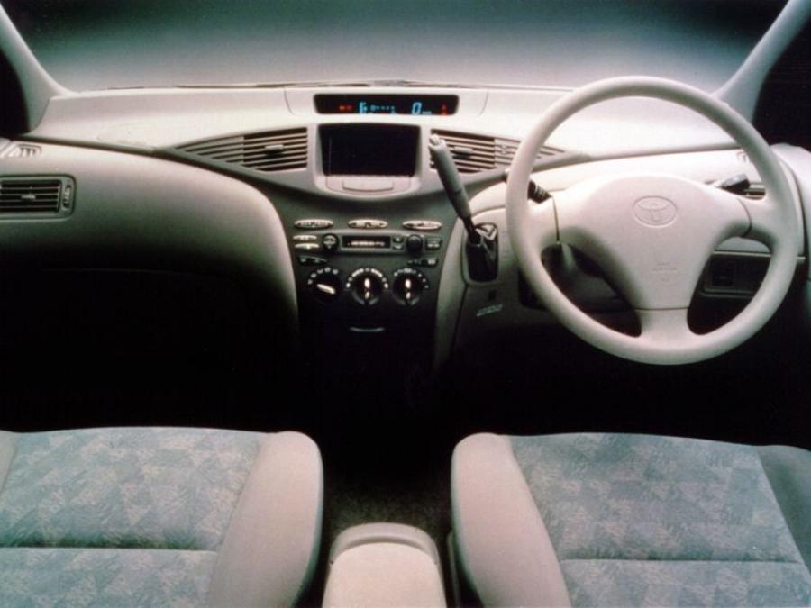  Toyota Prius 1997 года  (JP) (фото 3 из 5)